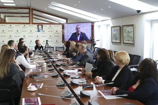 19 марта ФПА РФ и Высшая школа юриспруденции и администрирования НИУ ВШЭ провели в смешанном формате II Всероссийскую научно-практическую конференцию «Управление в адвокатуре» памяти Александра Владимировича Никифорова.