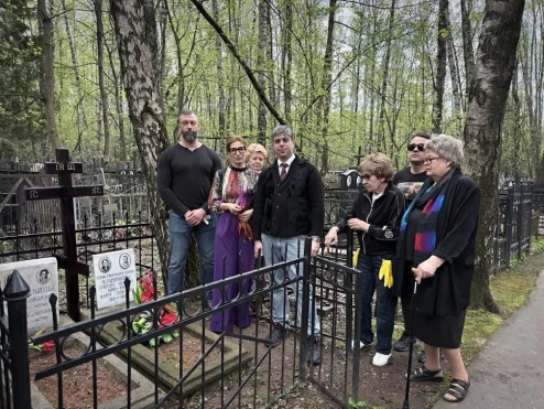 Вечная память героям: адвокаты привели в порядок захоронения ветеранов