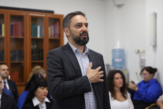 Новое поколение адвокатов: 46 претендентов принесли присягу в АПМО